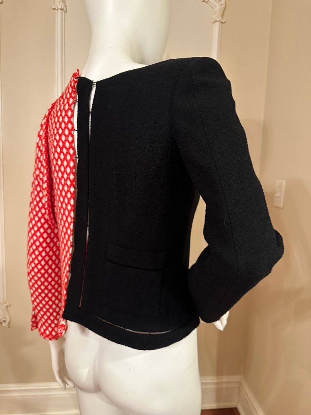 CHANEL Red Patterned and Black Two-Tone Blazer Jacket - Picture 5 of 15